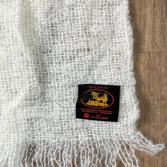 White Delicate Scottish Edinburgh Woolen Mill 100% Wool - Picture 3 of 8